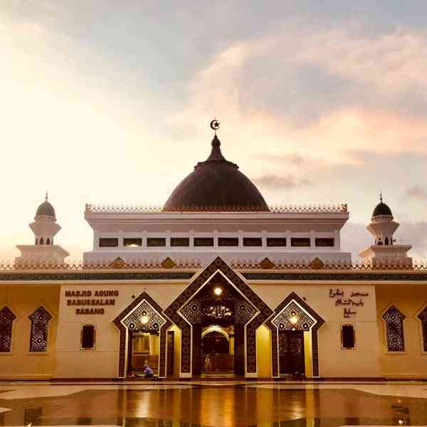 Masjid Jami' Al-Falah: Jiwa Cilacap yang Terus Berdansa